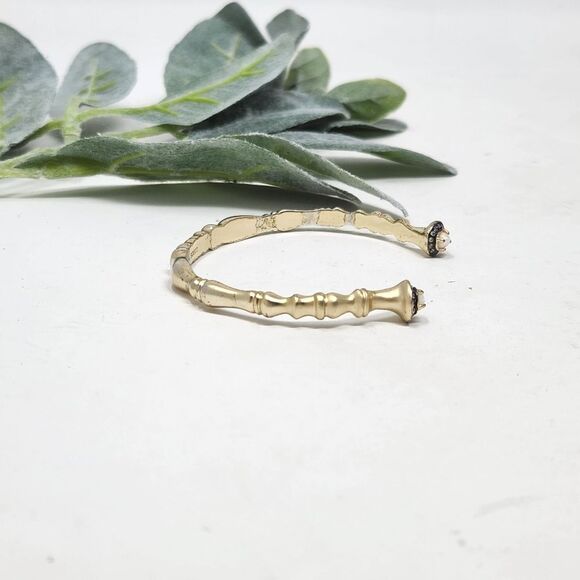 KENDRA SCOTT Ryker Bracelet in Gold Tone White Kyocera Opal Mystic Bazaar - Picture 6 of 11